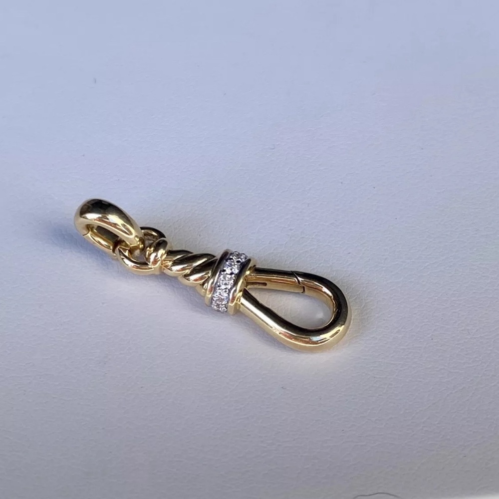 David Yurman 18k gold diamond amulet grabber. - Picture 5 of 6